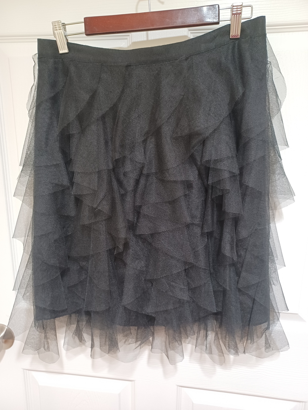 Black Ruffled Tulle Mini Skirt - Women - Picture 2 of 9